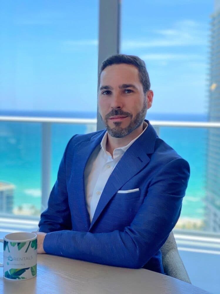 Portrait of Alfonso Vergara, Chief Operating Officer at MindScape Precision